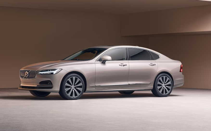 2025 款沃尔沃 S90 上市:2.0T 发动机 + 48 伏轻混系统,售 40.69 万元起