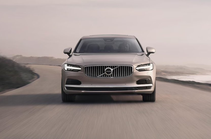 2025 款沃尔沃 S90 上市:2.0T 发动机 + 48 伏轻混系统,售 40.69 万元起